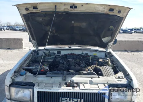 1993 Isuzu Trooper Rs z USA, uszkodzony, nr VIN JACDH57W4P7902510